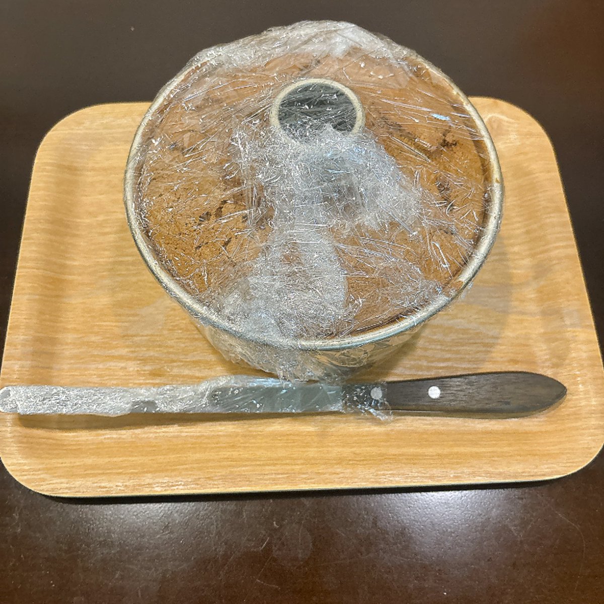 【米粉コーヒーマーブルシフォン】大塚で仲良くしてる先輩友人がお近くにお引越し新居へお呼ばれ♡オヤツに持って行きました✌︎朝納品分作ってる間に焼いたけど型外し間に合わずそのまま持参。食事後でも重くなく甘さ控えめコーヒーの苦味がgood👍
自画自賛ですが美味しかった！