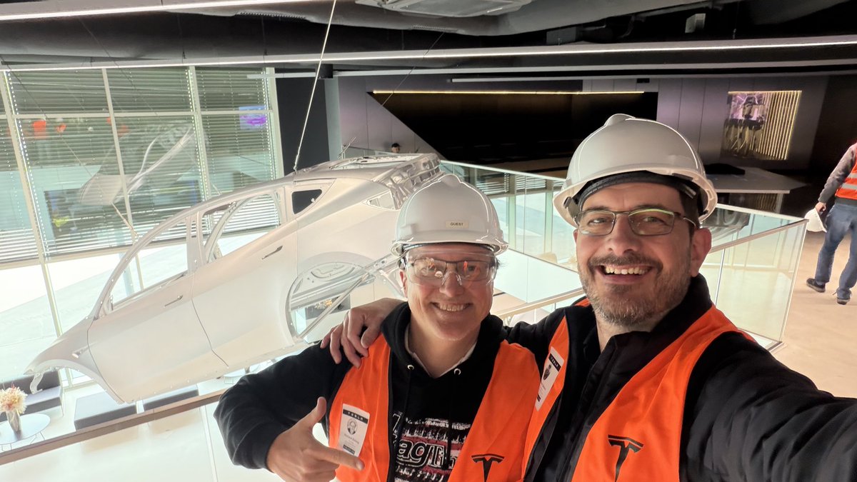 Captn_Hype's tweet photo. @TeslaClubGER  nice - hatte ich gar nicht auf dem Schirm das wir jetzt ein X Account haben!!!

Gut gemacht!!!

Wer ne klasse Tour heute. Vielen Dank für die Orga! https://t.co/0LhcMlMUDB