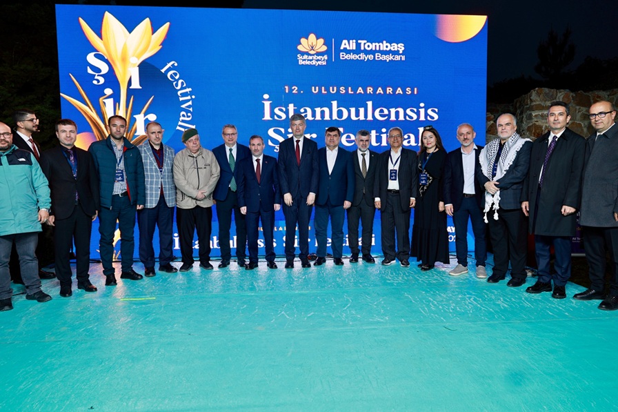 Sultanbeyli Belediyesi tarafından bu yıl 12’ncisi düzenlenen Uluslararası İstanbulensis Şiir Festivali, Aydos Kalesi’nde gerçekleştirilen açılış programıyla başladı.