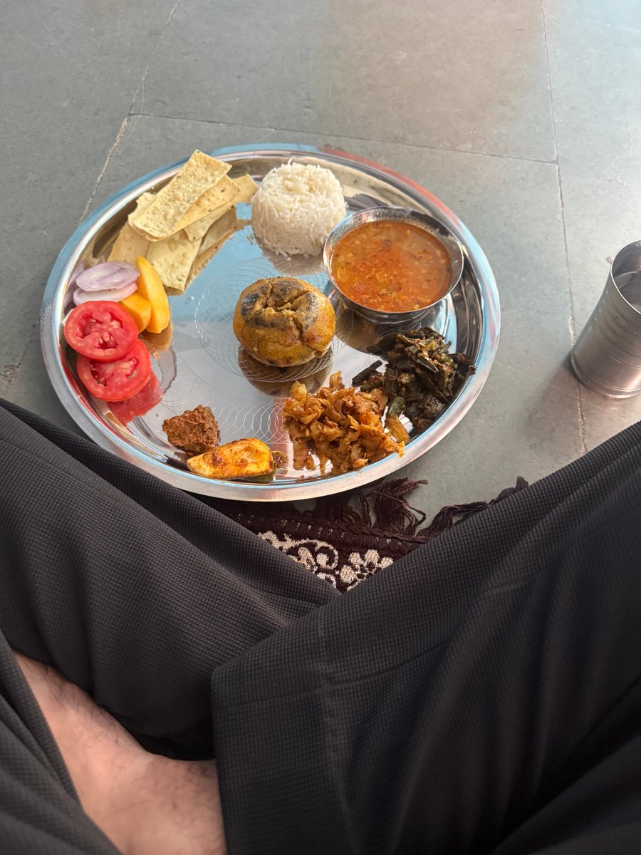 Centroidist1's tweet photo. You can’t ignore khati patel thali #MP #malwa #khatipatel #sehore #mp https://t.co/lwvwB5ZGzI