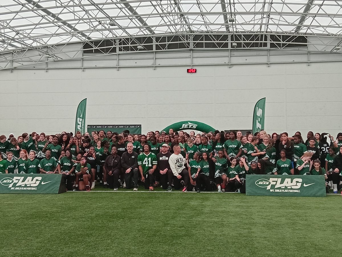 RGTrustSchool's tweet photo. 🏈 Proud moment! 10 KS3 pupils represented RGTS at the Jets Flag Football League London launch, learning from New York Jets &amp; Team GB coaches 💪 Teamwork, skills &amp; confidence building ahead of fixtures! 👏 
#RGTS #GirlsInSport https://t.co/sOURQEQtzu