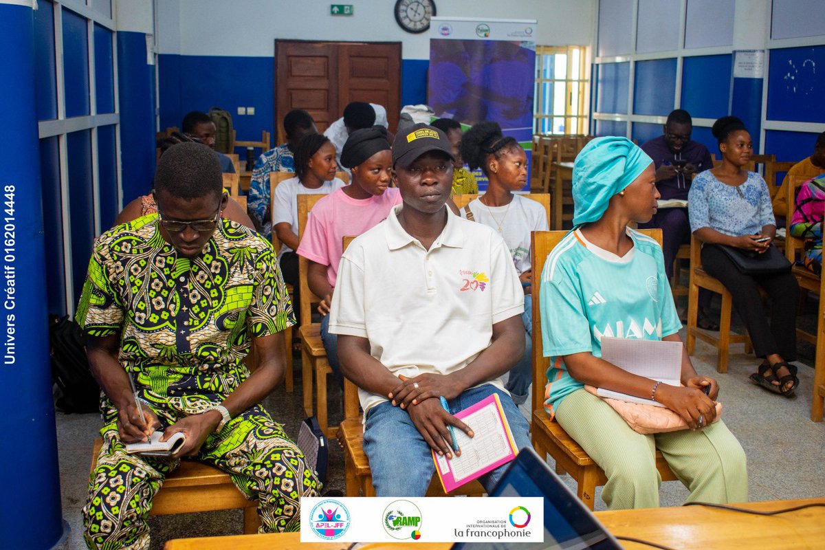 APEL_JFF's tweet photo. Du 30 avril au 2 mai, le RAMP‑Bénin a renforcé les capacités des Ambassadeurs de Proximité dans l’Atlantique et à Abomey‑Calavi 🇧🇯 : médiation, leadership, gouvernance locale et prévention des conflits. ✨

#JeunessePaixSécurité #RAMPBenin #OIF #APELJFF https://t.co/lpbka3FMqu