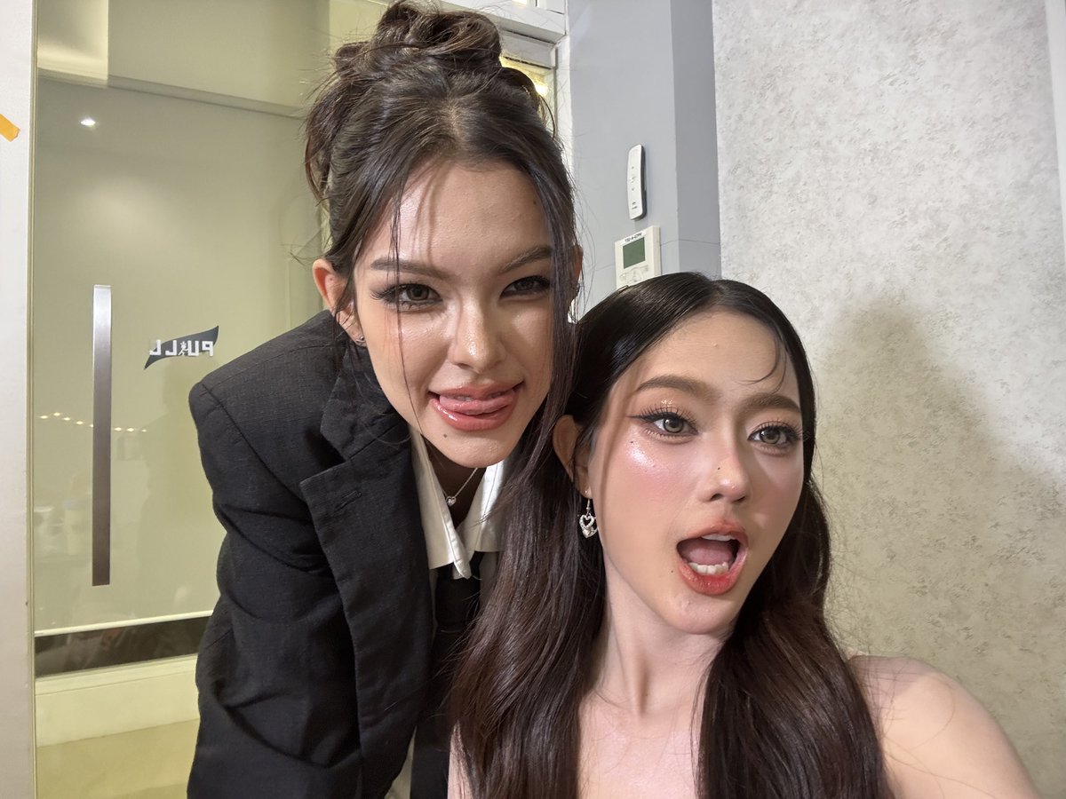 naruemonnoey91's tweet photo. มาให้กำลังให้ป๋มกันเยอะๆนะค้าบบ ใกล้ขึ้นแย้วว #GENOEYxLoveMelody #เนยนฤมล #แองเจลิกา #เจเนย #genoey https://t.co/vA8ncXtRjV