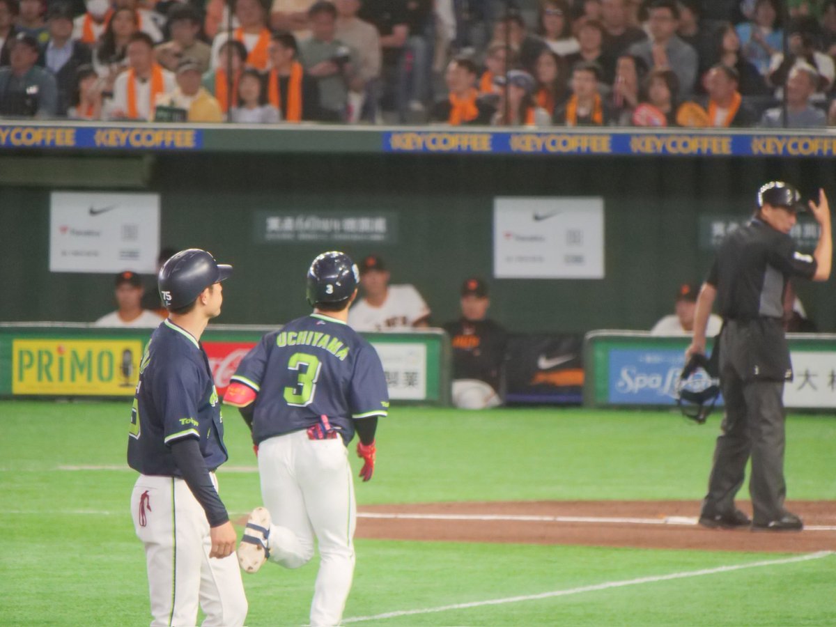 _bluex7's tweet photo. 第2号ホームラン⚾️

2026.5.6

#内山壮真 
#swallows https://t.co/TLXOUdwmUj
