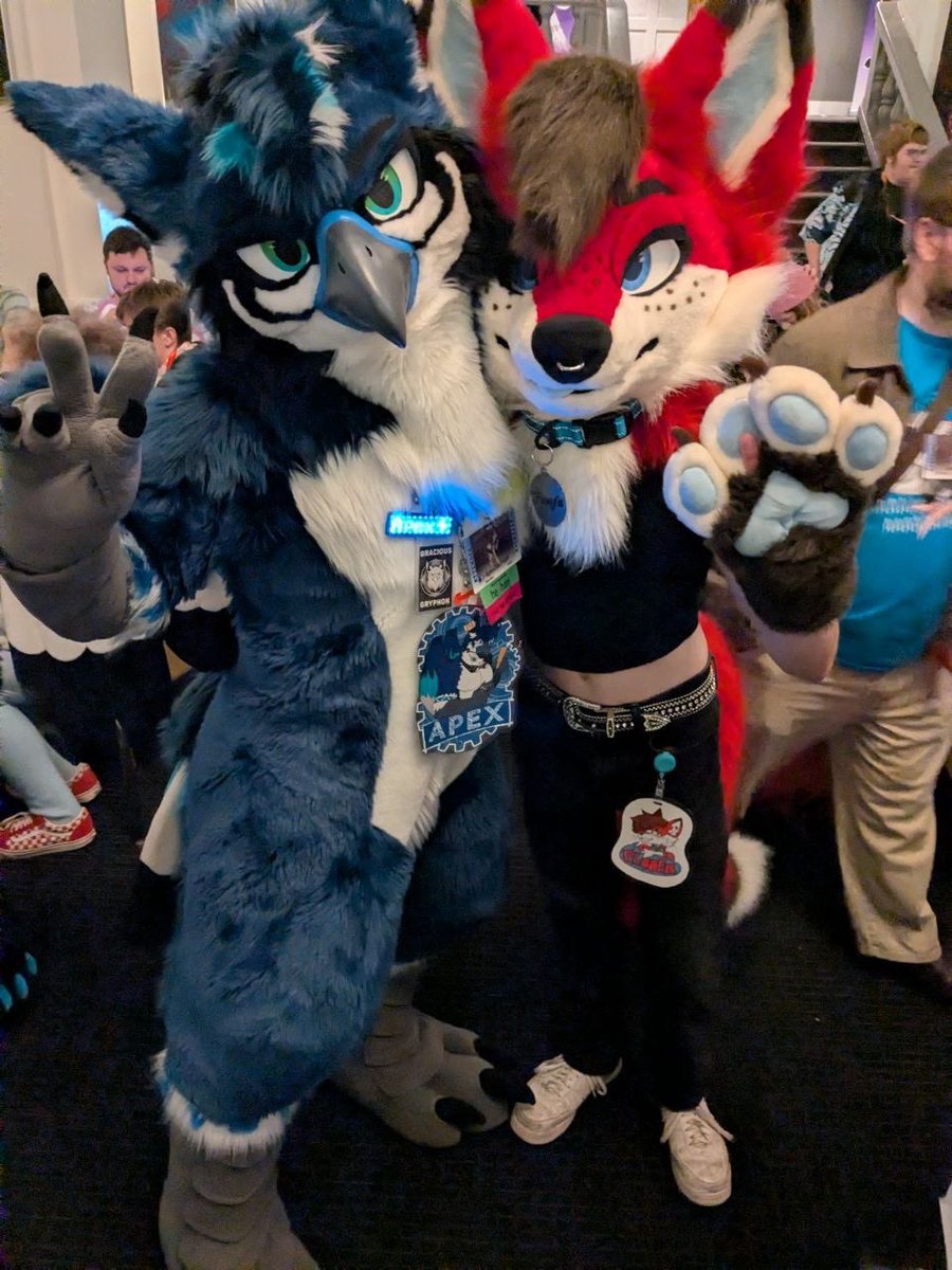 Caught a cute fox this #FursuitFriday! Maybe they'll give me back