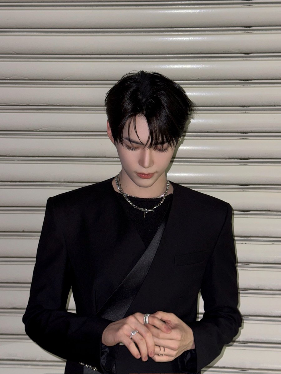 mypluffycloud's tweet photo. 260508 제로베이스원 공식 인스타그램 #성한빈 

KCON AMBASSADOR🖤 https://t.co/9KdogB9cwg