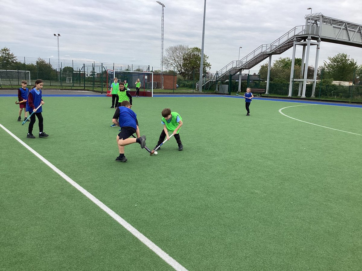 CrooksbarnPri's tweet photo. Year 5 have really been enjoying their Hockey sessions over at Norton Sports 🏑🥅 https://t.co/TsCNAq9i66