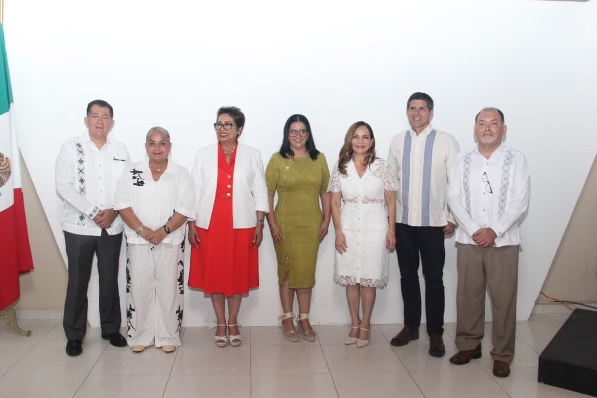 CCPVER's tweet photo. El Colegio de Contadores del Estado de Veracruz, agradece a todos y a cada uno de los que formaron parte de la inauguración de la “Jornada Anticorrupción y Buen Gobierno” llevada a cabo con rotundo éxito, especialmente a las autoridades que nos distinguieron con su participación. https://t.co/ettBfysm4n