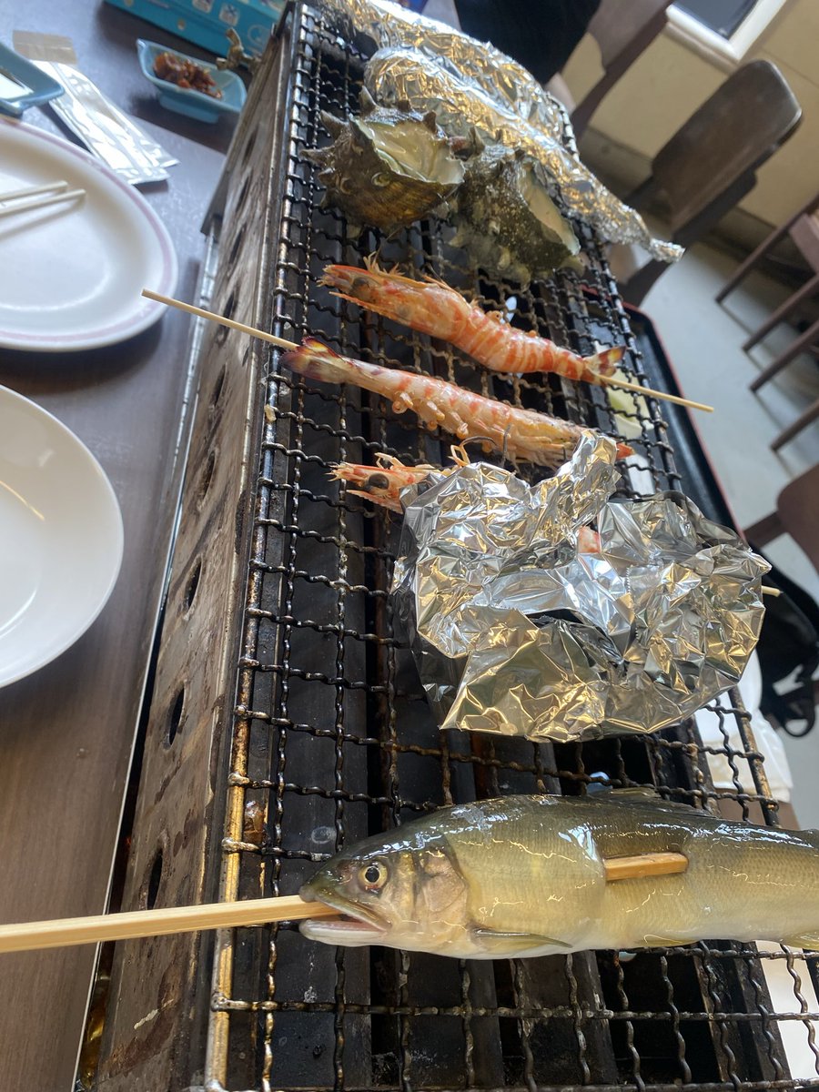 MUCC02035's tweet photo. FC旅行前乗りして千葉県楽しんでました✨
海鮮美味しい！！生牡蠣食べちゃった https://t.co/qqaDx2Nsag