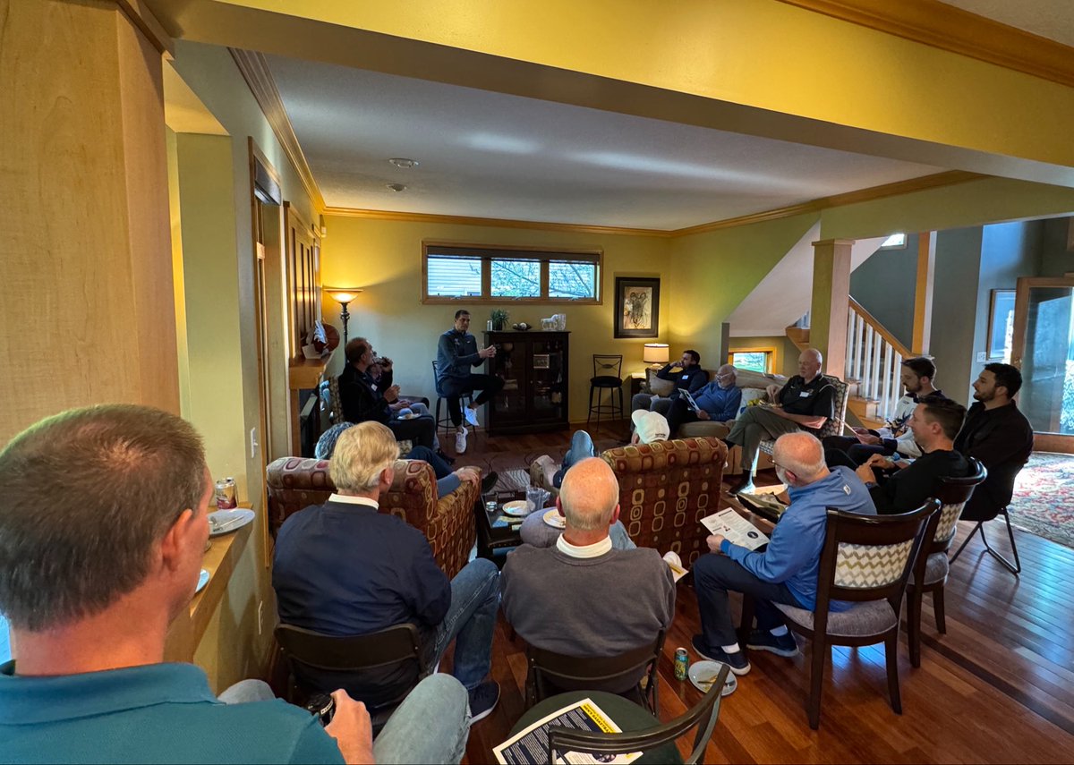 Schilling_Cody's tweet photo. Great night in “The Cities” talking @AugieMBB with some incredible alumni and supporters. Always fun catching up with this crew. Thanks to Carl Gonder for hosting. Go Vikings! #BuildingChampions ⚔️🏀 https://t.co/peSE7xPP5k