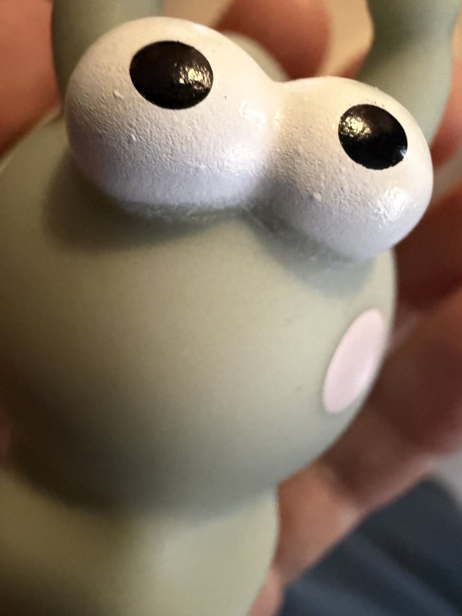 StarkNaked23's tweet photo. took a break from staring at my computer screen to stare at my phone before going back to staring at my computer https://t.co/KazqMnHjUI
