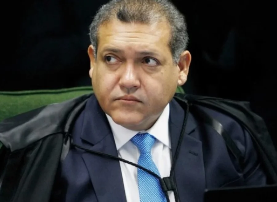 BlogdoNoblat's tweet photo. Senadores pedem que Nunes Marques deixe ação sobre a CPI do Master. Eduardo Girão e Alessandro Vieira vão apresentar pedido de suspeição de ministro do STF por relação "íntima e notória" com Ciro Nogueira. (poder360) https://t.co/FU2s5nK9m5