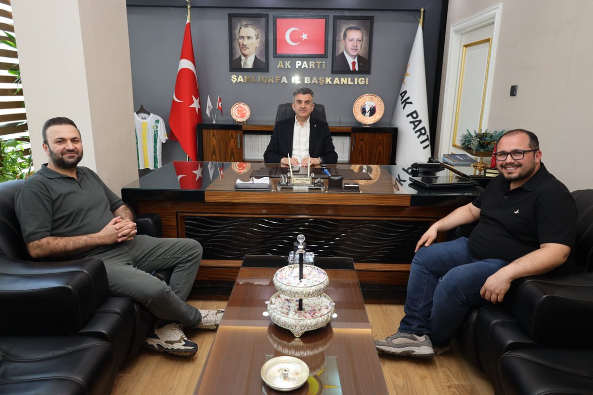 akpartiurfa's tweet photo. Gönül Dilimiz Şanlıurfa.

İl Başkanımız @milhamigunbegi, kıymetli hemşehrilerimizle bir araya geldi, sorun ve taleplerini dinledi, çözüm noktasında istişarelerde bulundu, gönül sohbetlerine ortak oldu.

Nazik ziyaretlerinden dolayı kıymetli hemşehrilerimize teşekkür ederiz. 
#SevdamızŞanlıurfa 
@RTErdogan @Akparti @abuyukgumus @hakanaksu058 @farukaytek