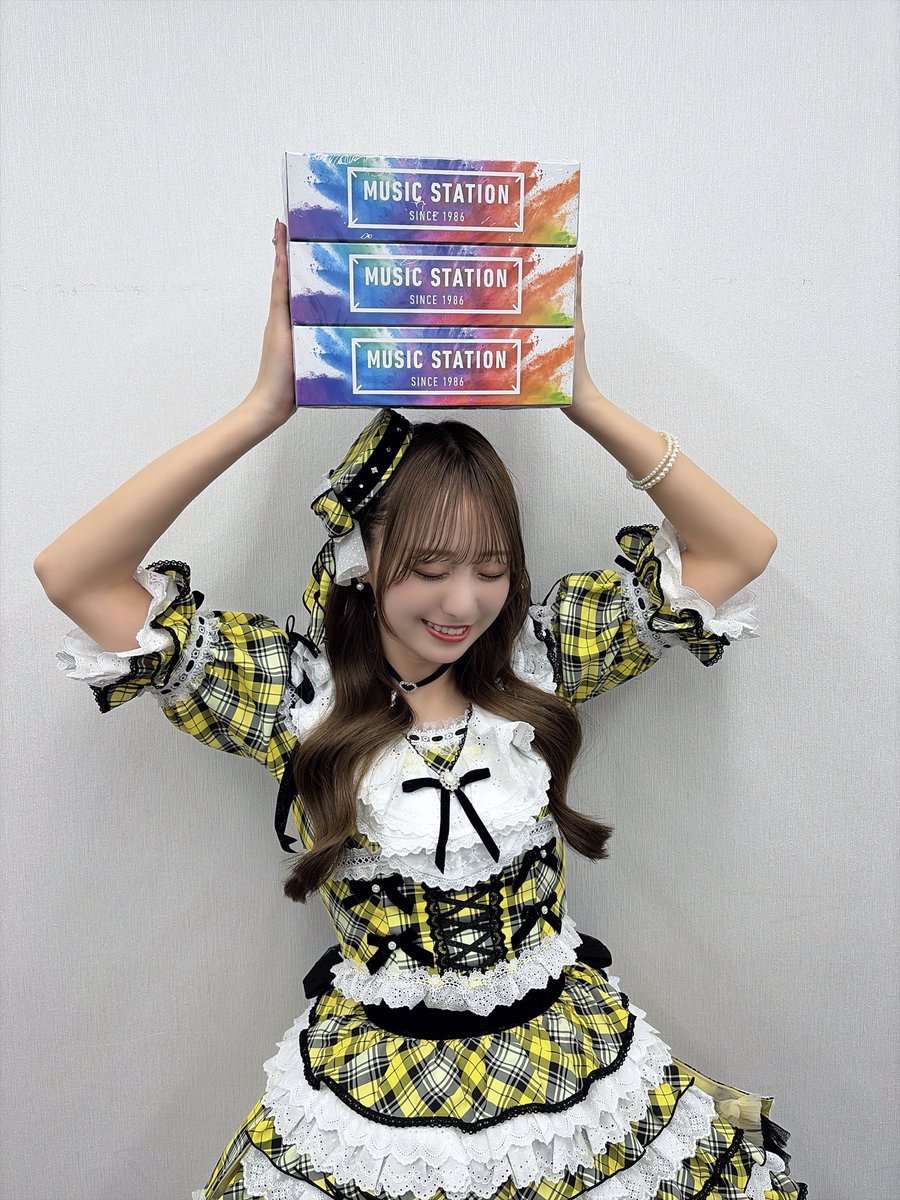 #Mステ ありがとうございました☺️💭

『劇薬中毒』『お姫様の作り方』
スペシャルメドレーを披露させていただきました✨

ハマスタオープニング衣装でした💛

いかがでしたか？？
豪華なセットで嬉しかったです！
#イコラブ