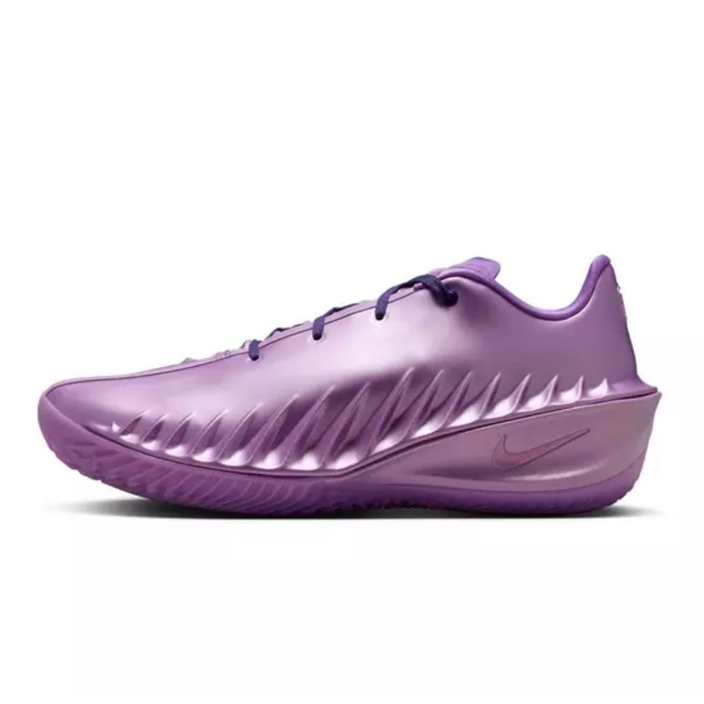 SNKR_TWITR tweet media