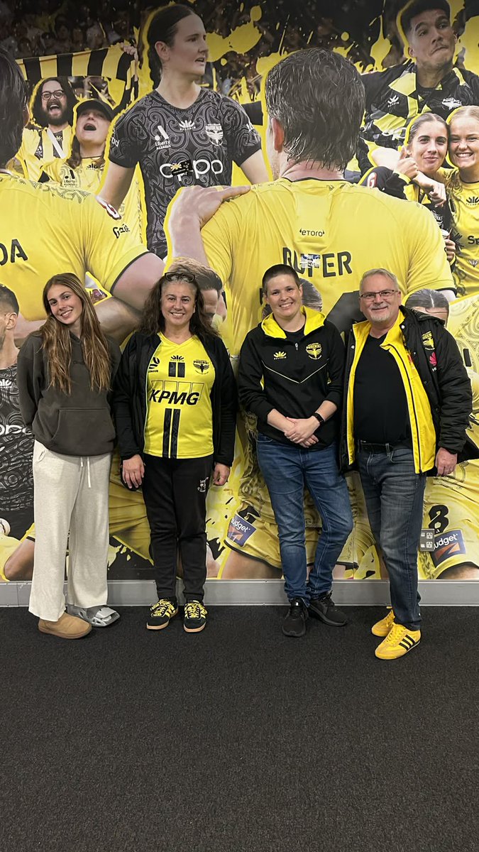 cornerofyellow's tweet photo. Welly https://t.co/GEUPZ0m9C1