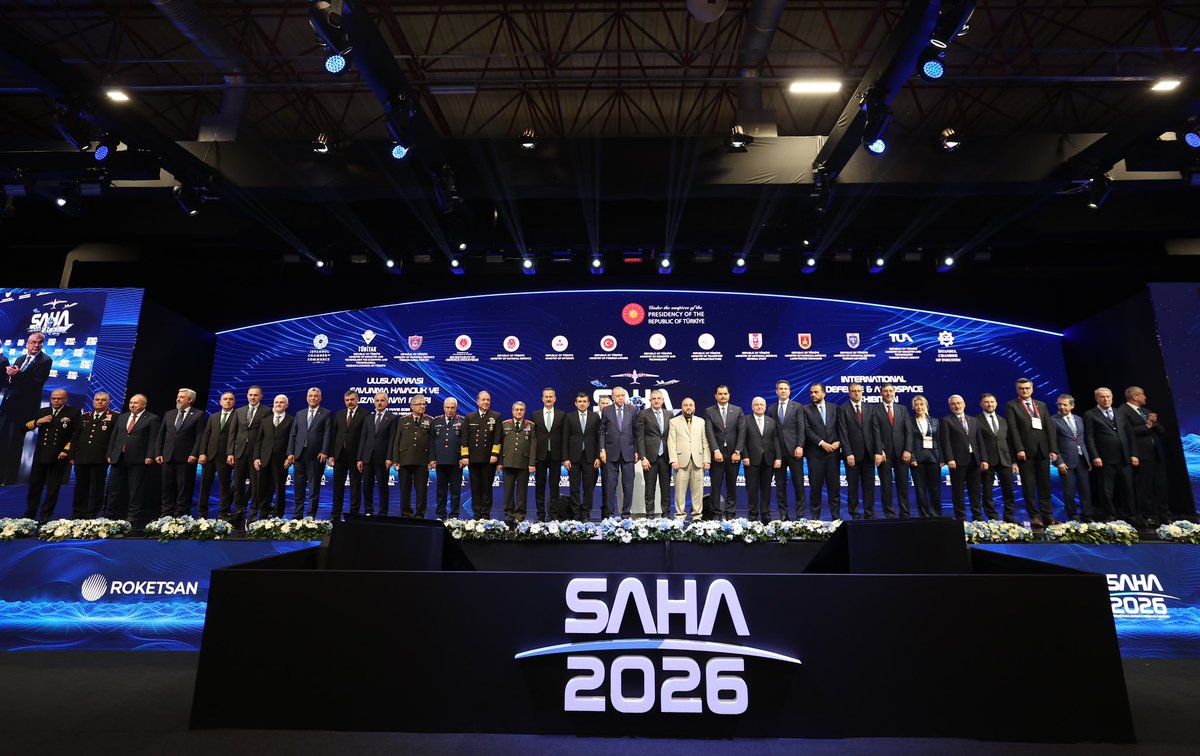 tcbestepe's tweet photo. “Savunma sanayiinde tam bağımsız Türkiye hedefine ulaşıncaya kadar durmadan, duraksamadan çalışacağız” https://t.co/ZB8VEsOKks https://t.co/9XBifZlvmJ