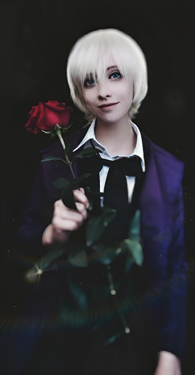Kaya_Zimte's tweet photo. Flowers are so much lovelier in captivity 🌹

#AloisTrancy 
#Kuroshitsuji https://t.co/yxzt6uYkjk