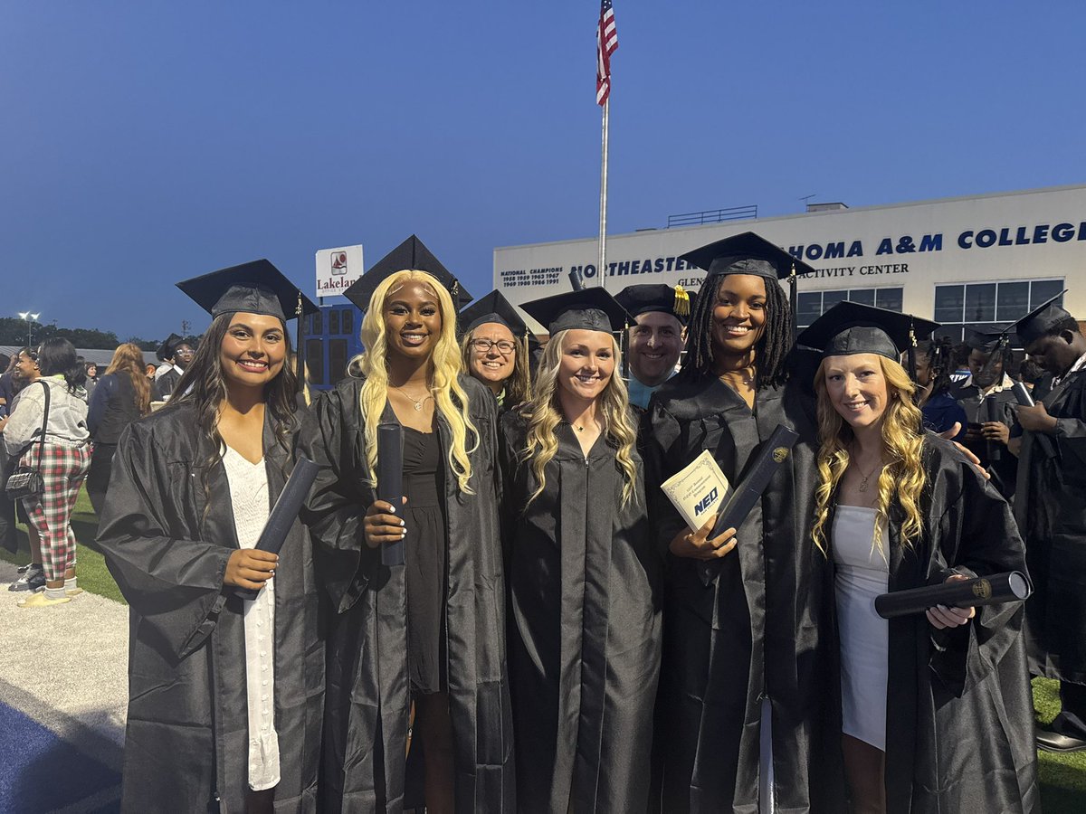 Lady Norse Softball tweet media