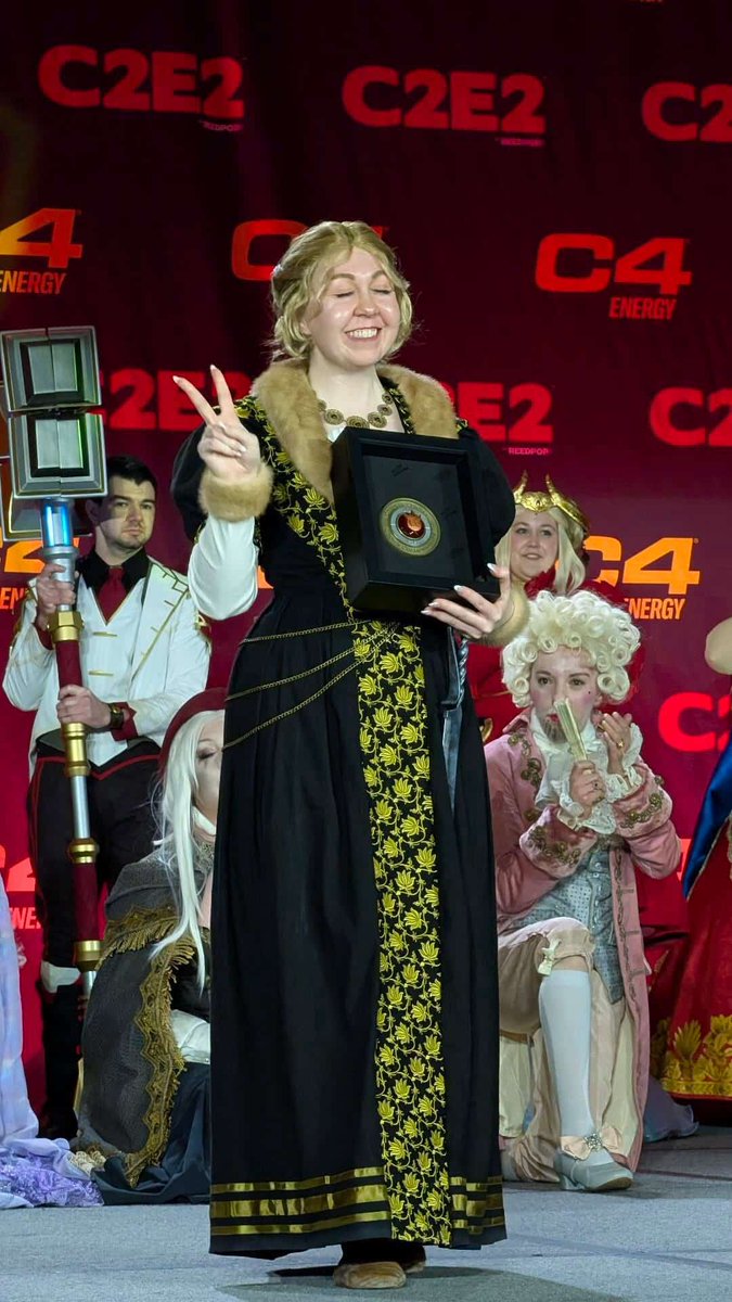 Focus_entmt's tweet photo. For this #FanworkFriday, we're celebrating @RogueHeartCos cosplaying Emilie de Arles from #APlagueTale: Requiem!🫶

Thank you so much for making this incredible costume, and congratulations for winning the 3rd (and well deserved) place of the contest!

Pics: @/dkm_creatures on Instagram