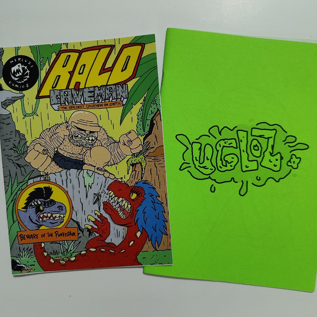 fanzinesycomics's tweet photo. Novedad: "Bald Caveman" y "Ugloz" de Merluzo Comics
Descubre los nuevos fanzines y cómics disponibles entrando en https://t.co/xtLiv5GGh6
#fanzines #comics #recomendados #BaldCaveman #Ugloz #MerluzoComics https://t.co/E8fzDbKbmE