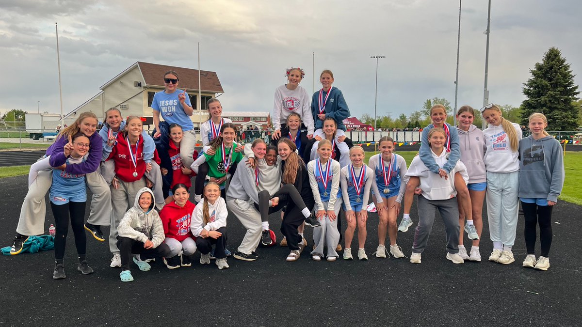 EastwoodTF's tweet photo. MS Article: Middle school teams sweep NBC Championships
https://t.co/DgPEbuueE9 https://t.co/MCzJMxCe1z