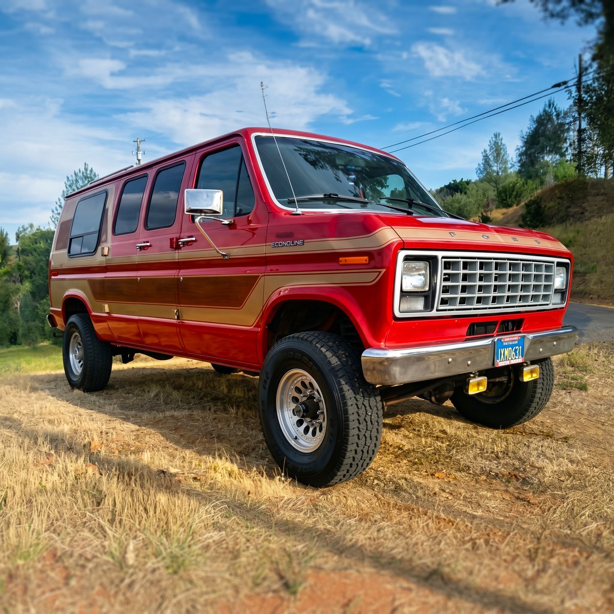 _VanCult_'s tweet photo. Happy 4x4 (and Lifted) Van Friday!
..
#tagthevan #tagtheowner #tagthephotographer
..
#4x4Friday #van #vannin #vanlife #boogievan #showvan #customvan #liftedvans #getlifted #highlife #4x4 #fomoco #thirdgen #longnosed #ford #fordvan #econoline #vanporn #vancult #getinandgetiton https://t.co/ldWvRmicwE