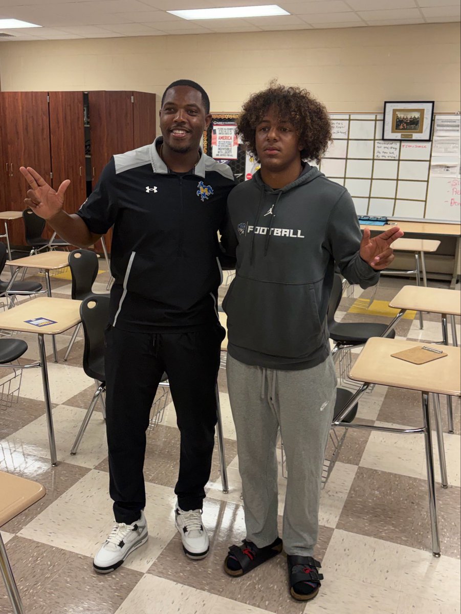 Julius Brown tweet media