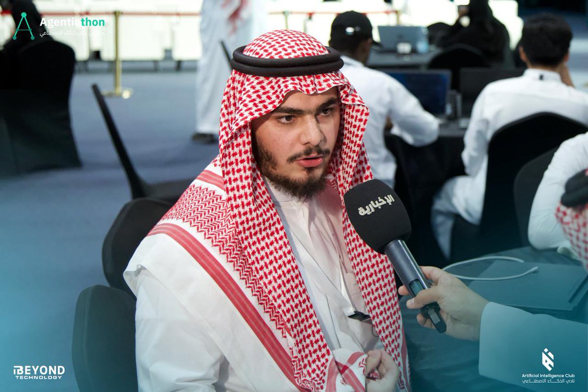 AI_CCES's tweet photo. مستمرون بالإبداع…
وما زالت أجواء الحماس والعمل الجماعي تملأ اليوم الثاني من #Agenticthon، يواصل المشاركون رحلتهم نحو الابتكار وصناعة الحلول الذكية 🚀 https://t.co/g86LBOr2Y0