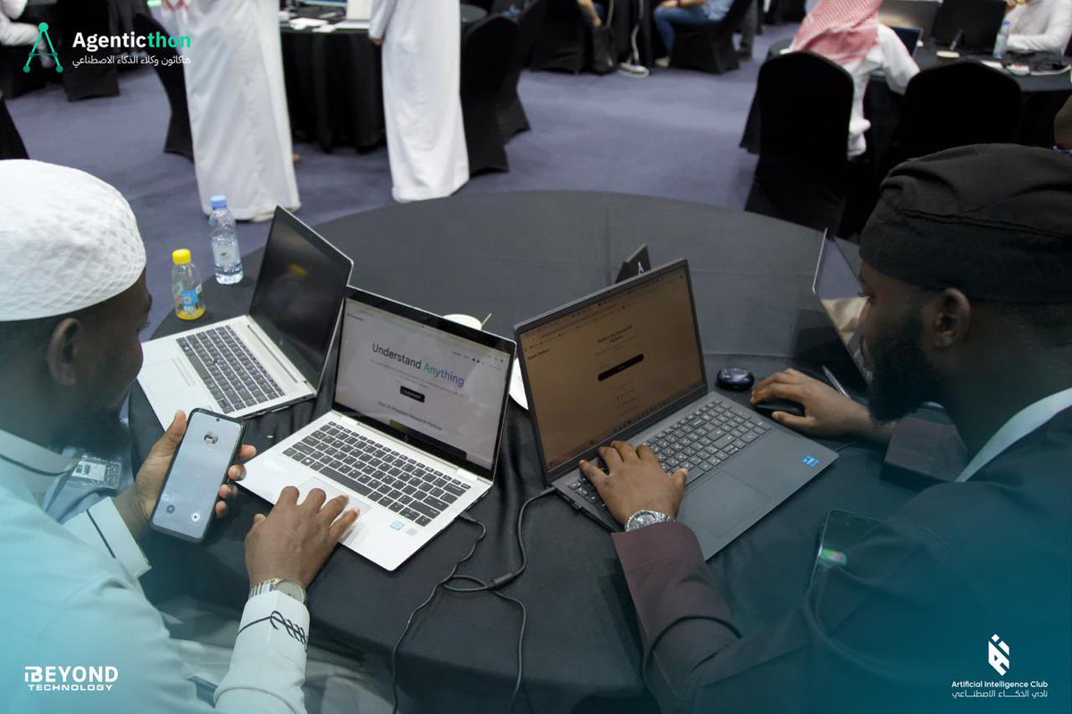 AI_CCES's tweet photo. مستمرون بالإبداع…
وما زالت أجواء الحماس والعمل الجماعي تملأ اليوم الثاني من #Agenticthon، يواصل المشاركون رحلتهم نحو الابتكار وصناعة الحلول الذكية 🚀 https://t.co/g86LBOr2Y0
