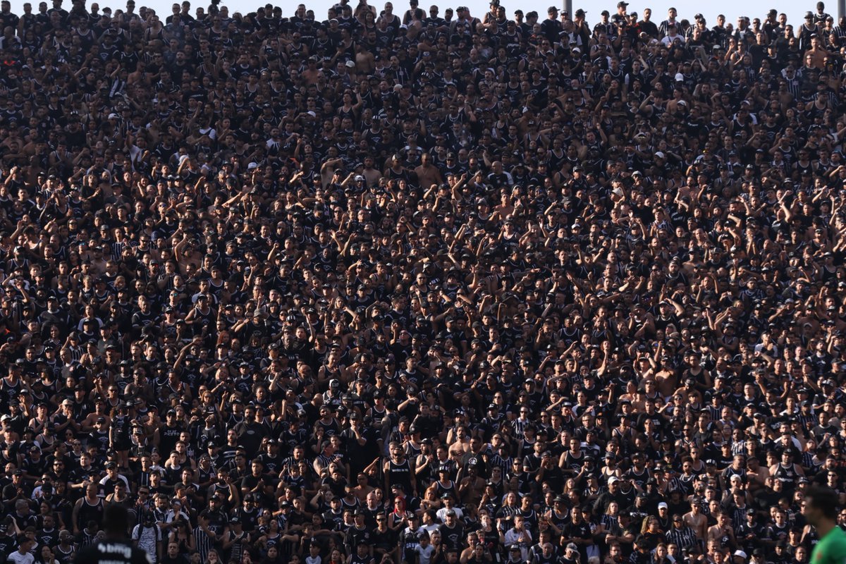 gavioesoficial's tweet photo. DOMINGO TEM CORINTHIANS

🎶 Sou, sou Corinthiano!
Vai na raça,
Que ganhamos 🎶

📷 josemanoelidalgo

#Corinthians #Gaviões #LHP https://t.co/lwu79jbOXK