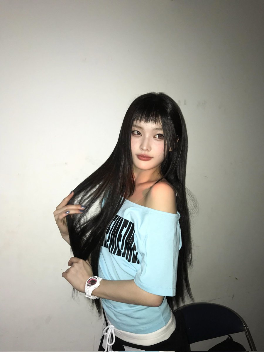 ILLIT WEVERSE tweet media