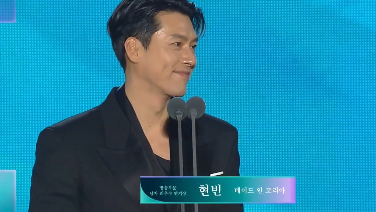 란 tweet media