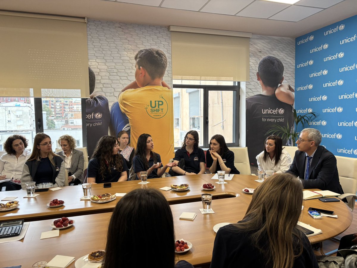 albania_unicef's tweet photo. Today’s Learning Friday brought us together with the inspiring girls of Girls’Up from “28 Nëntori” High School in Shkodër. Led by our AAB member Dea, recently accepted to Harvard University, they shared stories of talent, leadership &amp; girls empowering girls. https://t.co/2asvF3VcEQ
