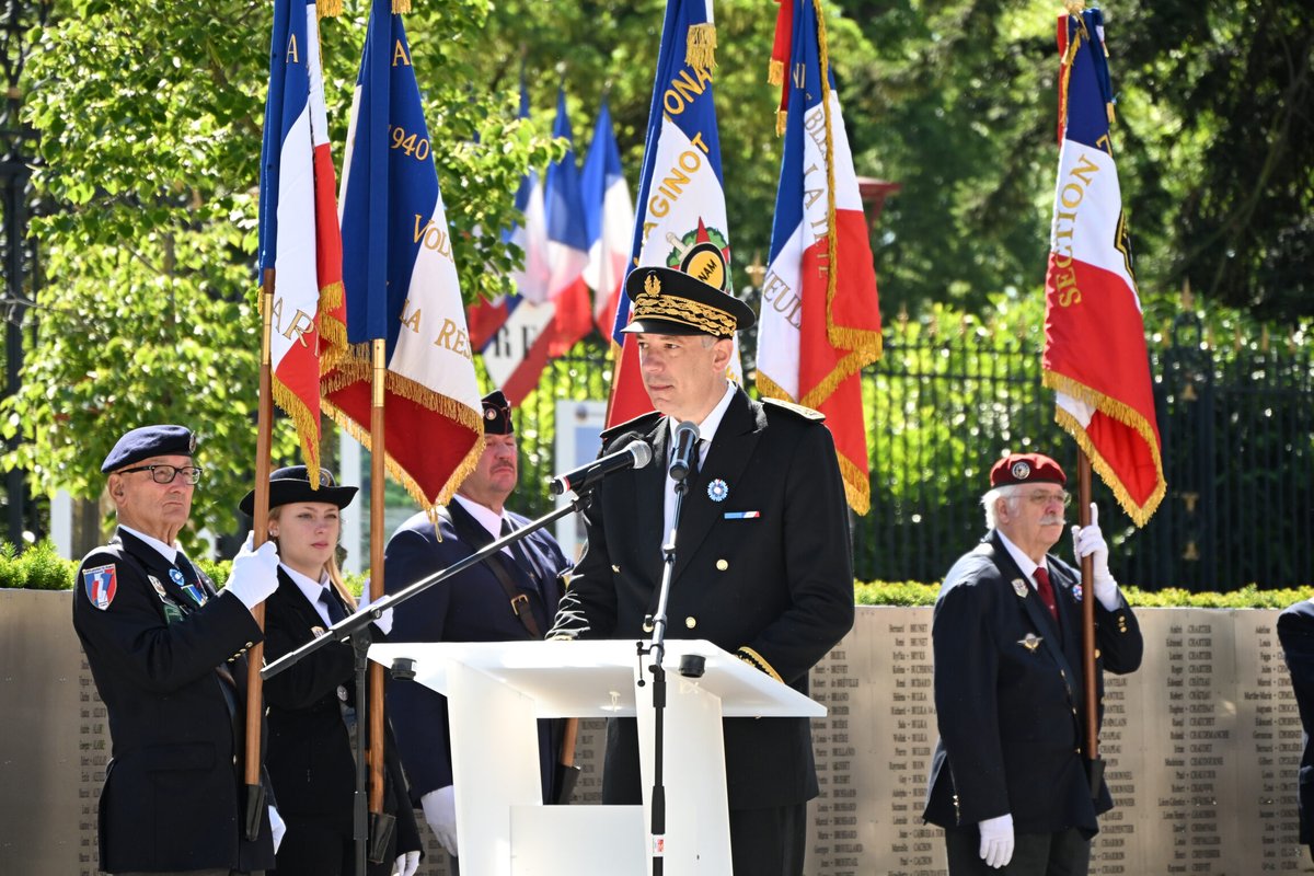 Image de Préfet de la Sarthe - #DevoirDeMemoire | #8mai1945 🇫🇷
Ce matin, M. Sébastien Jallet, préfet de la #Sarthe, a présidé la