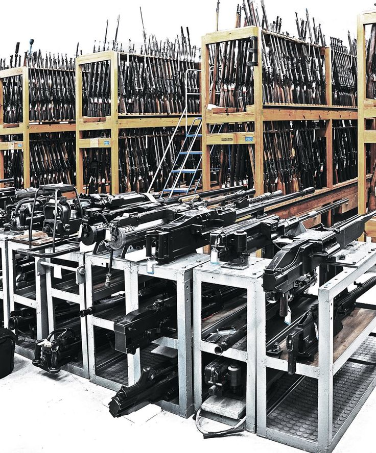 Megan_LLV's tweet photo. Seeing all these guns neatly organized like this… What’s the first thing that comes to your mind? Safety, power, or straight up chills? "#Guns #Firearms #GunCollection #SecondAmendment #WhatDoYouThink #GunVault #America https://t.co/wIEEawL2NL
