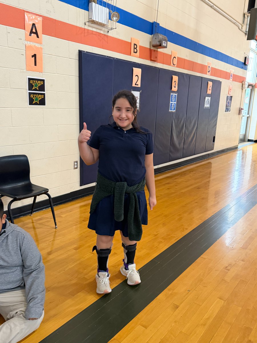 BrandiCrenshaw's tweet photo. Students at Personalized Learning Academy at Highland Meadows brought the energy to their Fitnessgram Assessment!💪🔥 So much energy, focus, and determination on display!  #DallasISDHPE #Fitnessgramtime https://t.co/IZbD2C13F1