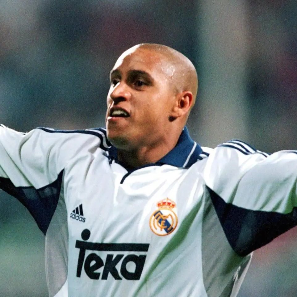 🚨🗣️ Leo Messi: "I really regret not exchanging shirts with many of my teammates, like Ronaldinho, Xavi, Iniesta…"

“Also with rivals like Roberto Carlos, David Beckham and Ronaldo Nazário, I would’ve loved to ask for their shirts back in the day."