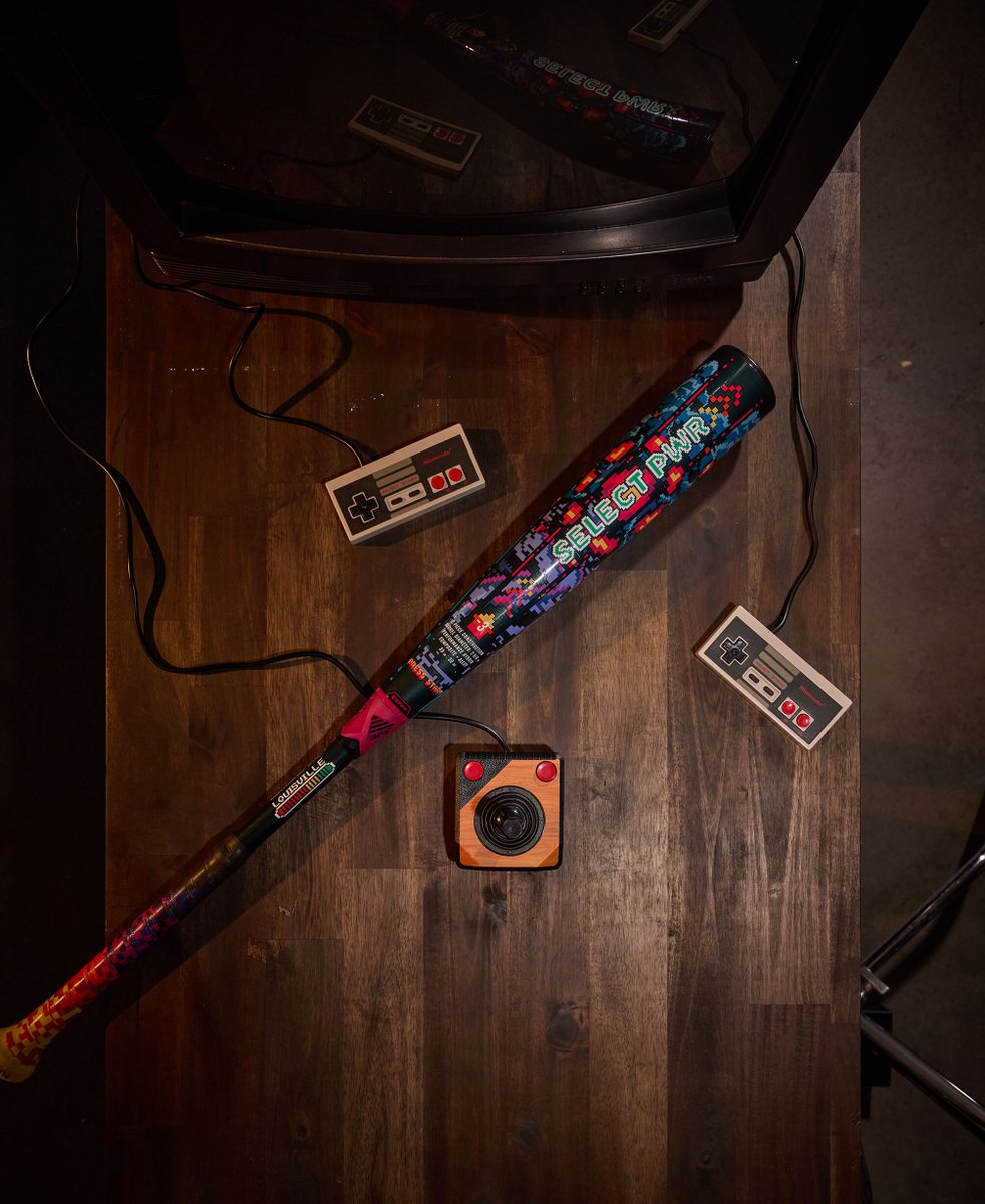 Louisville Slugger tweet media