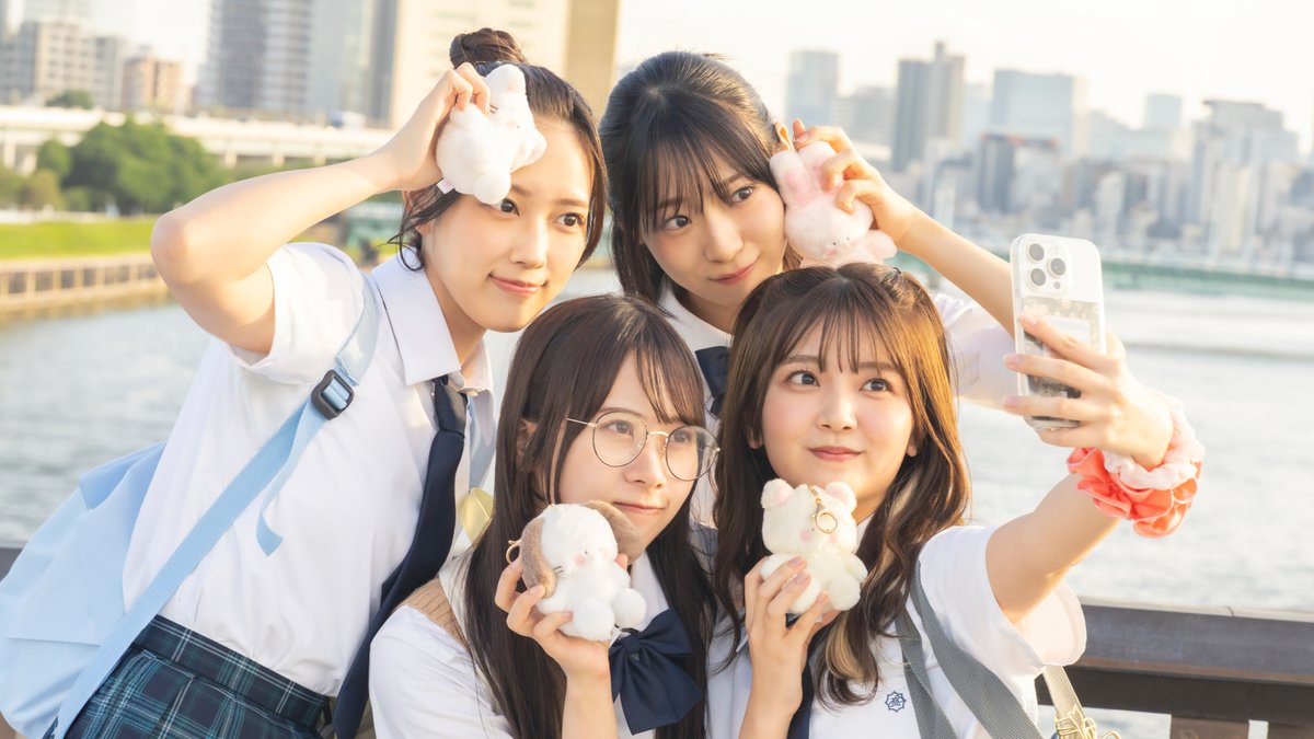 cinemalife_web's tweet photo. 日向坂46 四期生出演
映画『ゼンブ・オブ・トーキョー』
Netflixで本日配信開始

クセつよ女子高生とともに青春の一日を追体験する青春群像劇

▼記事はこちら
https://t.co/24EwLfASPq

#ゼンブオブトーキョー
#日向坂46 https://t.co/O5013QLE41