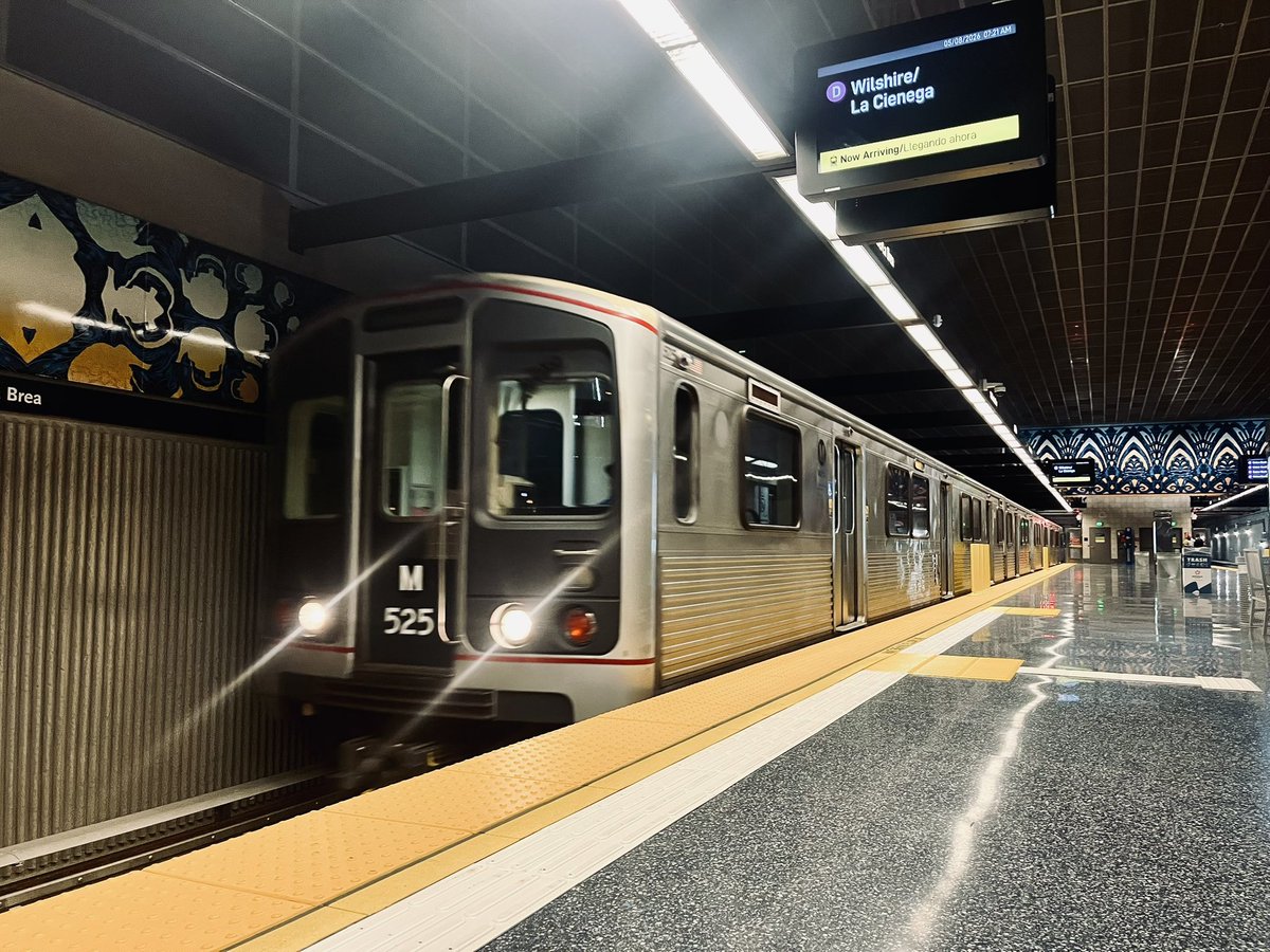Metro Los Angeles tweet media