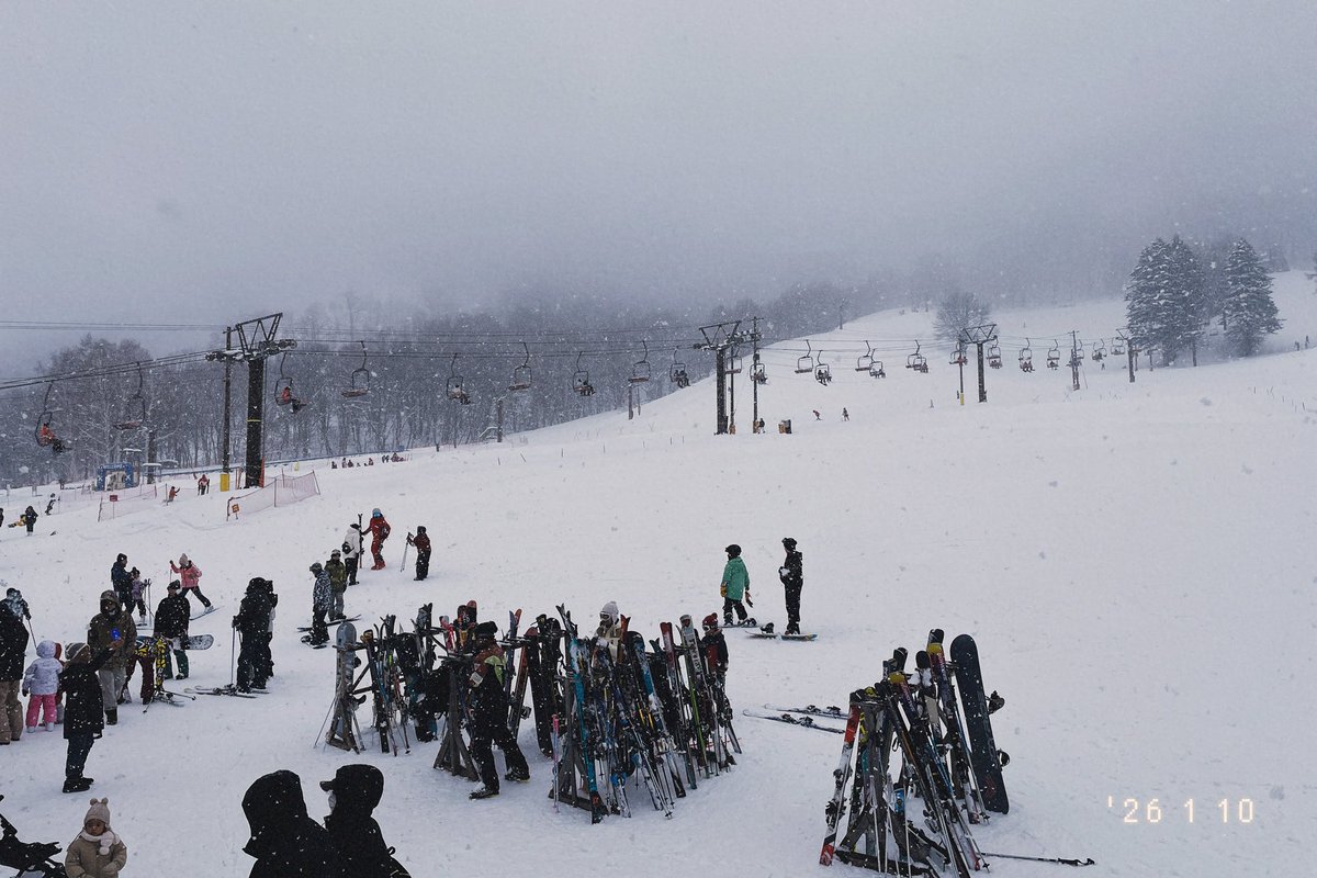isandrashazlynn's tweet photo. Take me back to -13°C https://t.co/5gmtMnoP2L