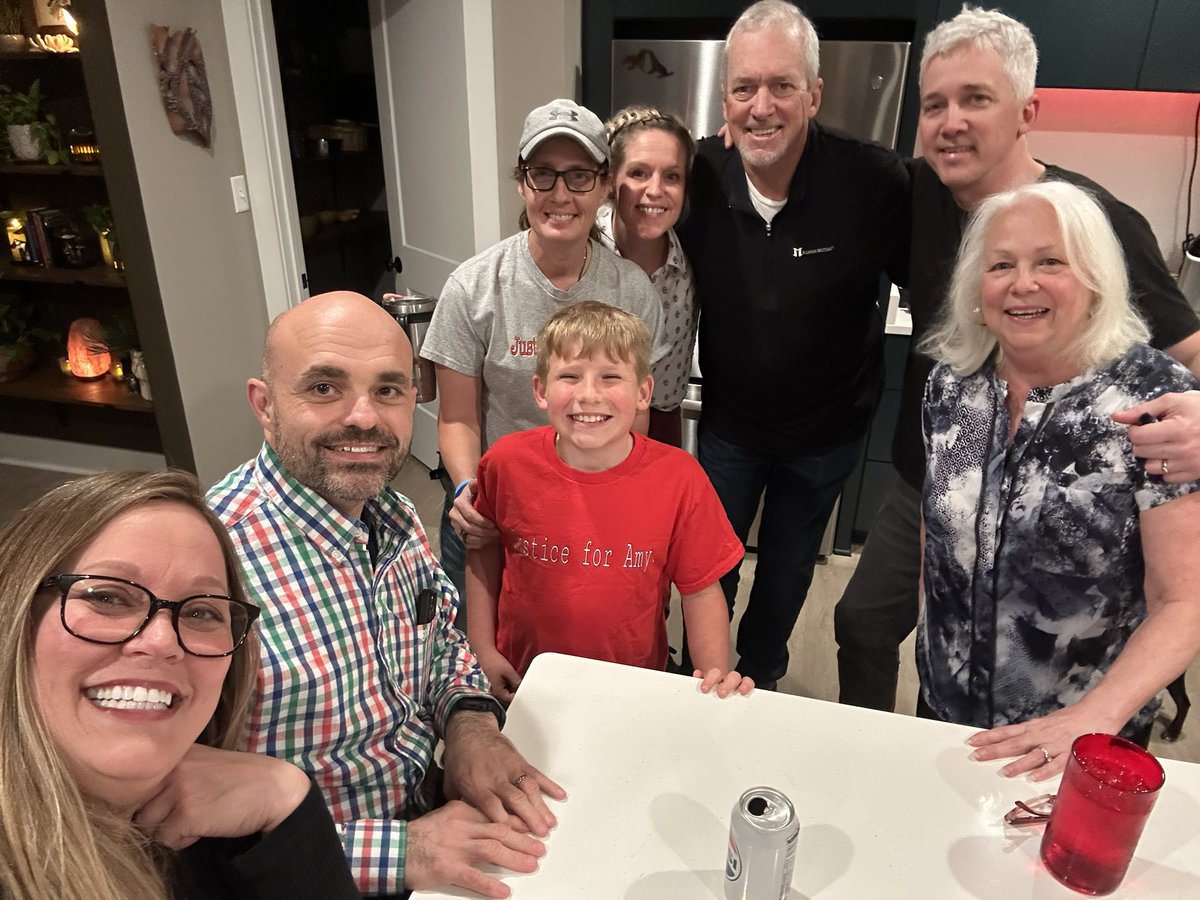 SandyAnnSharp's tweet photo. Episode 7 is out today!!! 
Such a joy to get to hang out last night with the guy that is doing all of this for The Bradleys!  Go to https://t.co/U7WNz12ySp to listen to episode 7 that features witnesses Lori, Judy Maurer and David Carmichael! @BradRad5Bradley @MNightMysteryAr https://t.co/txPwXUIAxX