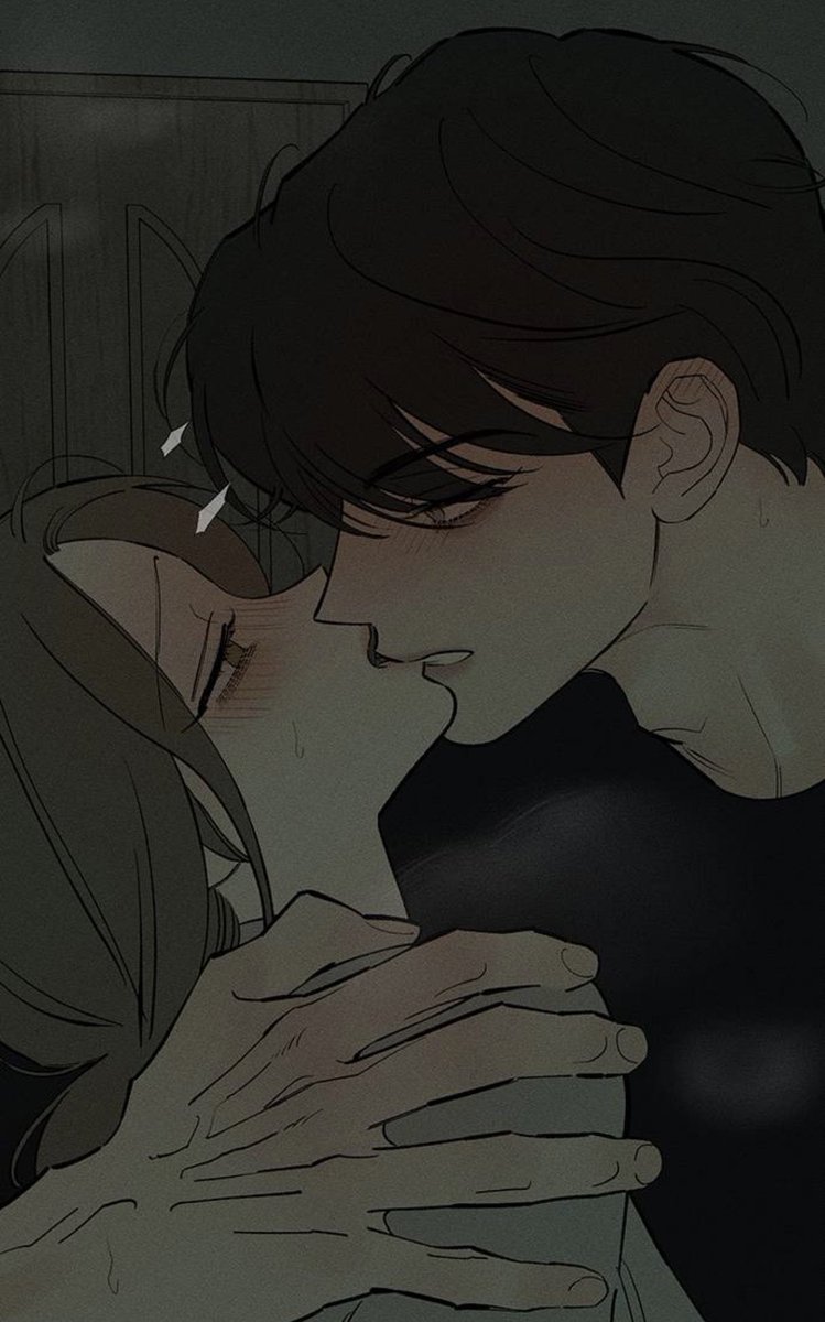 ShiYancult's tweet photo. He really loves giving her neck kisses and bites on her lips. This is so fuckingggg HOTT !!! https://t.co/3B6DaM6h8x