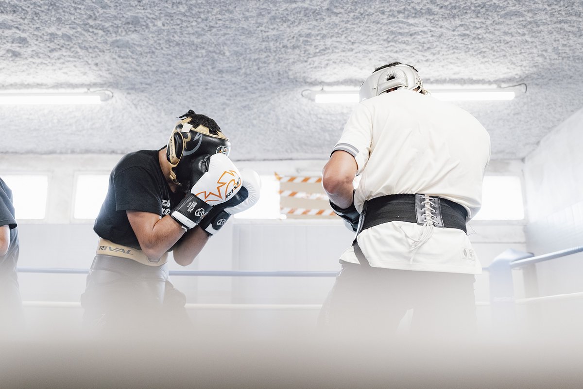 phbcreation's tweet photo. #PRÉSIDENTIELLE2027 - DÉPLACEMENT D'ÉDOUARD PHILIPPE A TOULOUSE 
➡️ #Photographie #presse #Iconos
➡️  #EdouardPhilippe #toulouse #blagnac #PositiveAviation #Boxe #Boxoum #JeanLucMoudenc #MarcheVictorHugo
📸 Patricia Huchot-Boissier/ #Abacapress
 #PixPalace &amp; #Reuters @Le_Figaro https://t.co/oN8eNBeghA