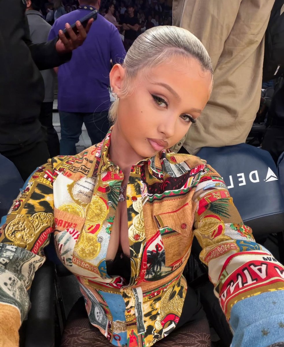 StreamzHQ tweet media