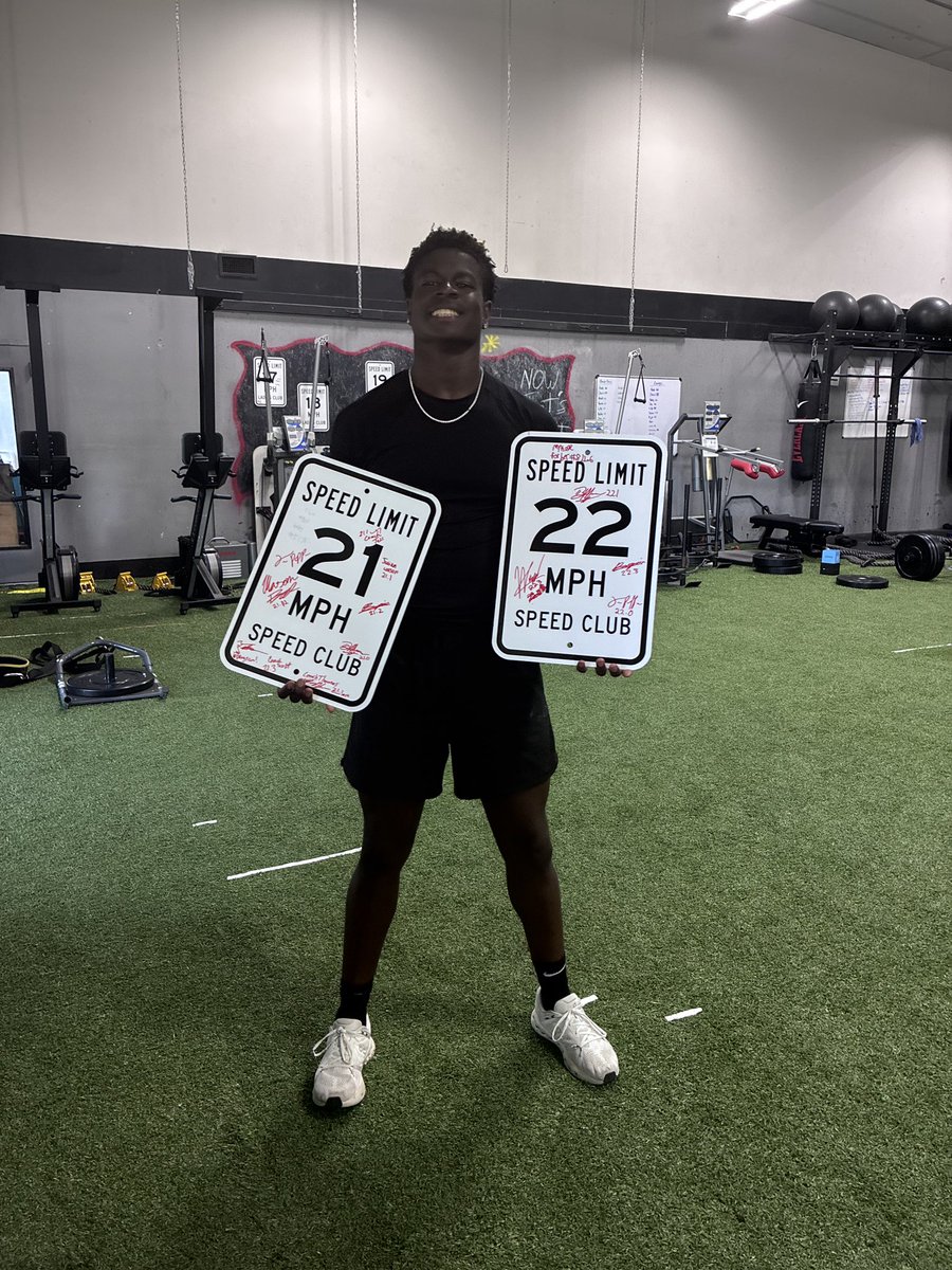 JuniorPoppen's tweet photo. PR’d twice on the SHREDmill. Small wins, BIG goals- now back to work!! https://t.co/1otbMUFrBA