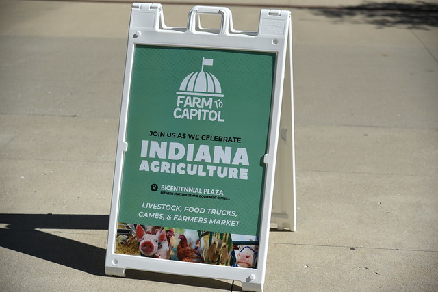 IndianaPork's tweet photo. What a great day at our Indiana Family of Farmer's Farm to Capitol event!

Thank you to everyone who joined us as we celebrated Indiana agriculture and connected with the organizations that make up our Indiana Family of Farmers. The event featured many booths along Senate Avenue and gave visitors the chance to stop by each booth and see the impact of Indiana agriculture firsthand.

Thank you to @GovBraun for visiting with us and even mentioning how excited he is to have @WorldFoodChamp back in Indianapolis this fall and how he enjoyed the pork dish he had at our booth at the 2025 event!

It was a great day to educate a lot of people about Indiana pig farming!