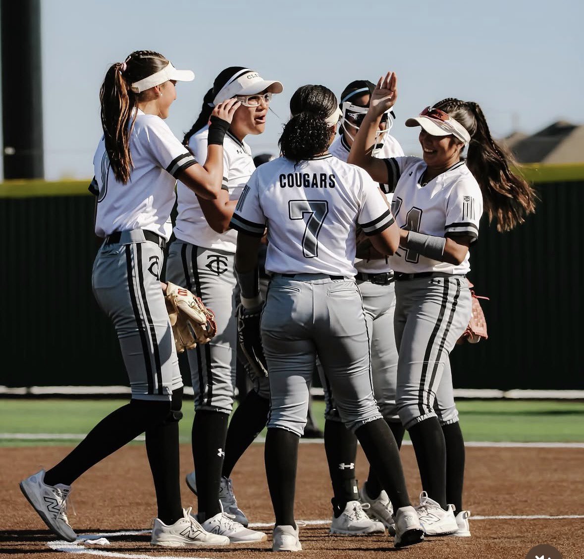 Mr. Bowtie's Texas High School Sports Machine tweet media