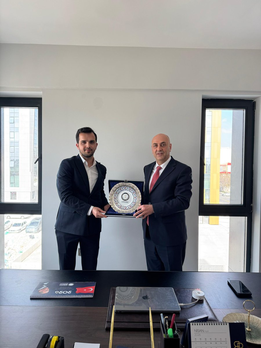 gokhanagdemir's tweet photo. Kendi ofislerini açan değerli meslektaşlarımız Av. Ali Kayman ve Av. Cemalettin Kayman’a hayırlı olsun ziyaretinde bulundum.

Kendilerine çıktıkları bu yolda başarılar diliyor; meslek hayatlarının sağlık, huzur ve başarıyla dolu olmasını temenni ediyorum. Yeni ofislerinin hayırlı olmasını diler, mesleki dayanışma ve birlik ruhlarının her zaman güçlenerek devam etmesini temenni ederim.